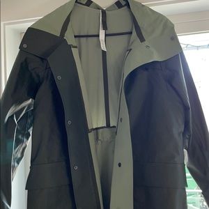 NWT Lululemon Into The Drizzle Jacket